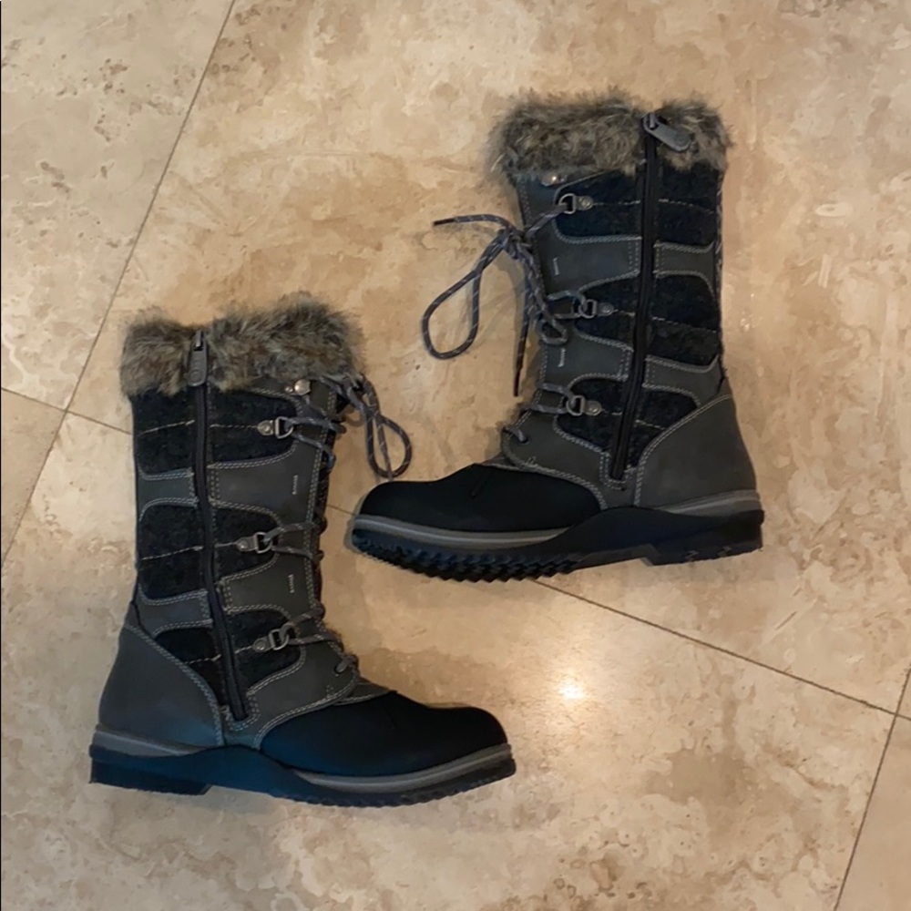 Blonde sport size 9